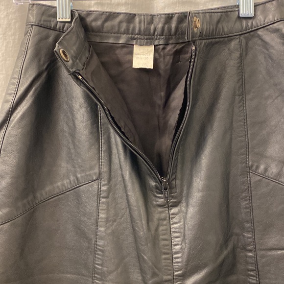 Vintage Leather Pencil Skirt -- Excellent Condition Size 10 - Picture 4 of 9